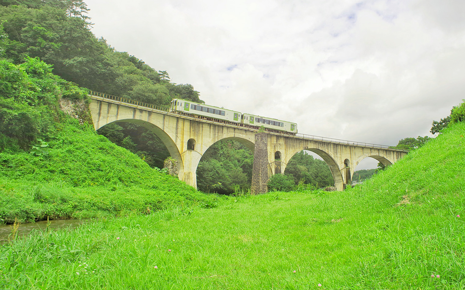 めがね橋（宮守川橋梁）