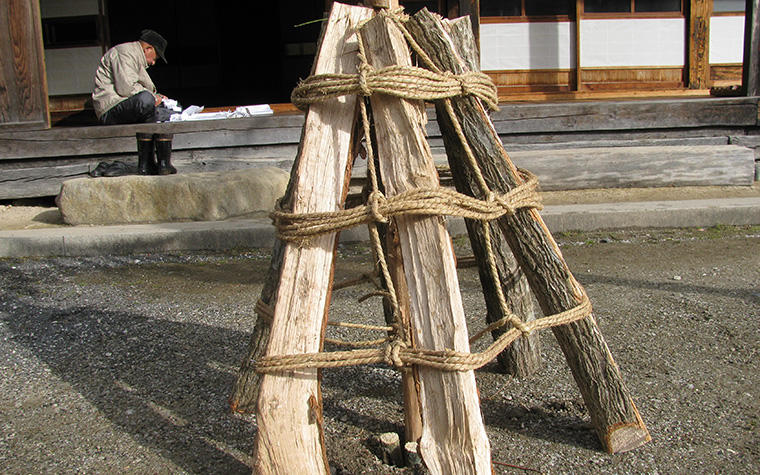 年の瀬の遠野 門松
